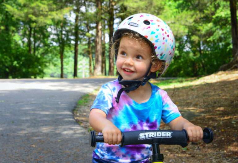 Cykelhjälm för barn: Hur de ska sitta och användas