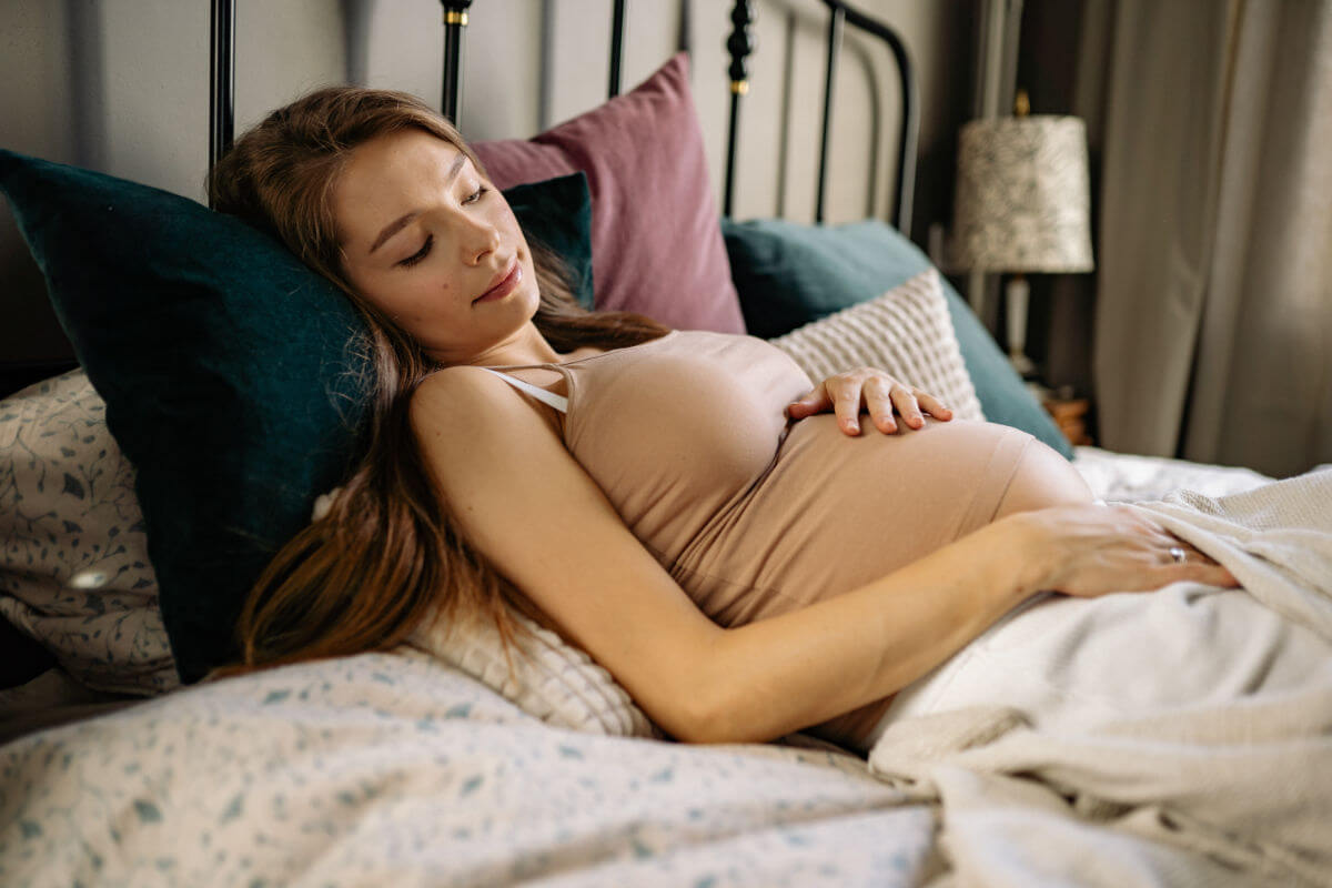Gravid-kvinna-sängen